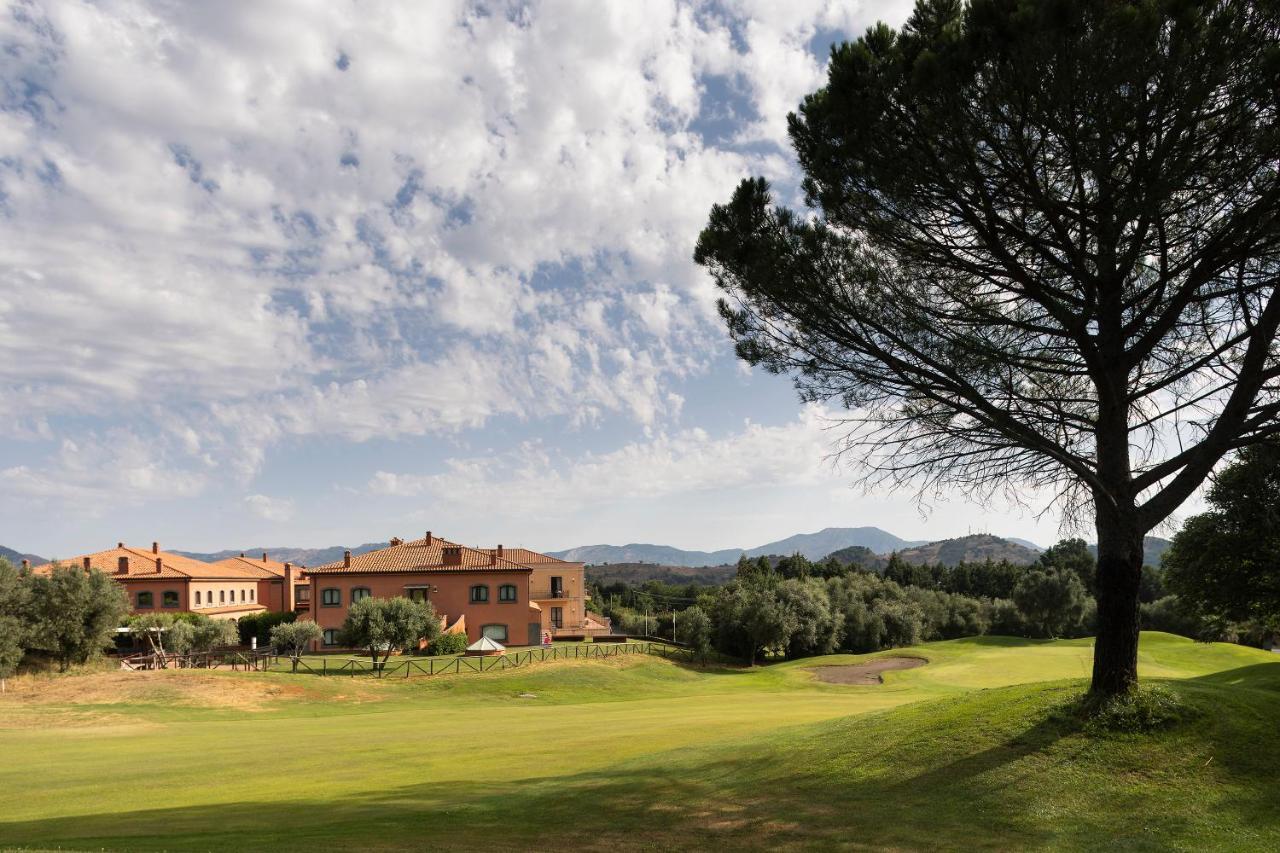 Il Picciolo Etna Golf Resort & Spa Castiglione De Sicilia Exterior photo