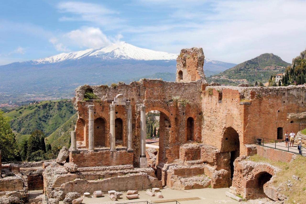 Il Picciolo Etna Golf Resort & Spa Castiglione De Sicilia Exterior photo