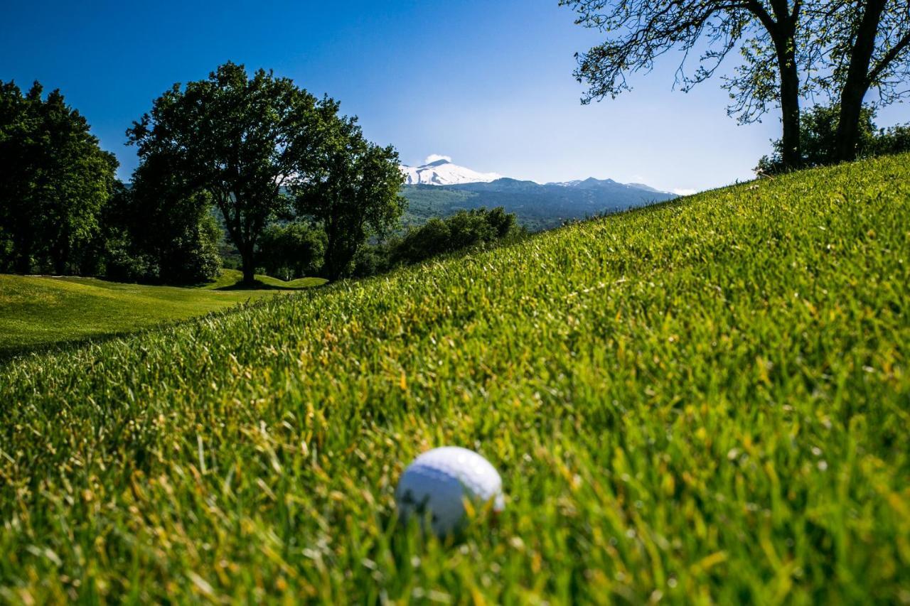 Il Picciolo Etna Golf Resort & Spa Castiglione De Sicilia Exterior photo