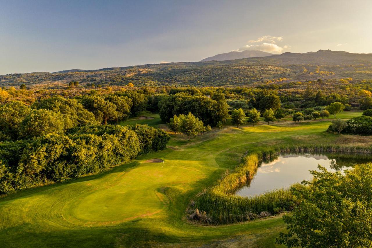 Il Picciolo Etna Golf Resort & Spa Castiglione De Sicilia Exterior photo